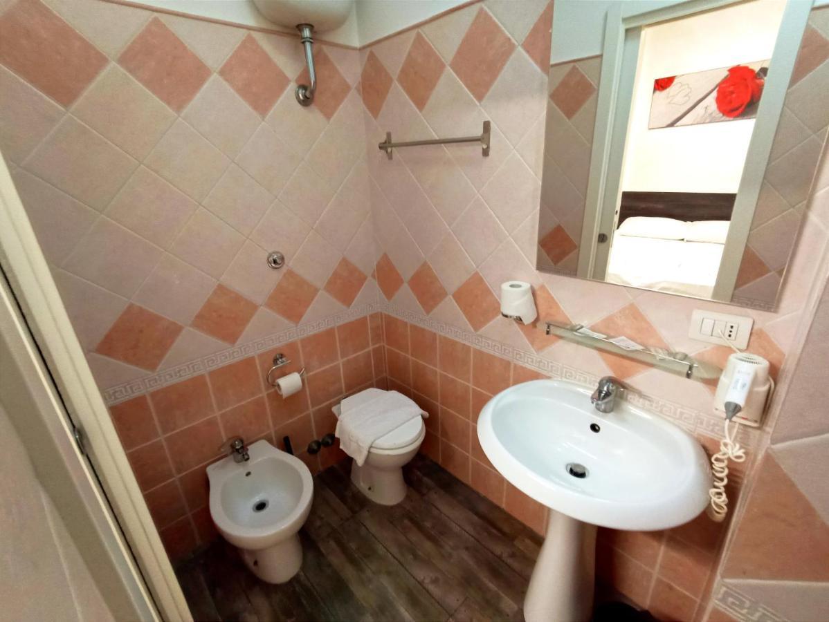 Tiburtina Guesthouse Roma Ngoại thất bức ảnh