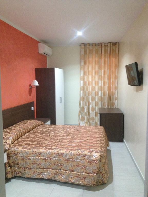Tiburtina Guesthouse Roma Ngoại thất bức ảnh