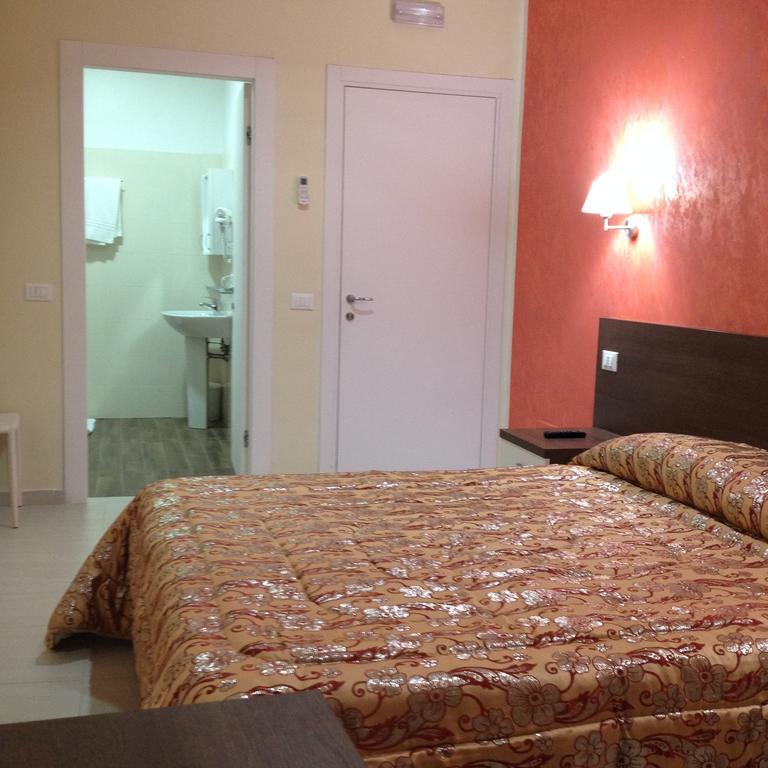 Tiburtina Guesthouse Roma Ngoại thất bức ảnh