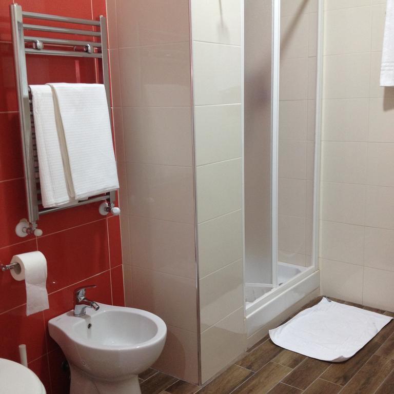 Tiburtina Guesthouse Roma Ngoại thất bức ảnh
