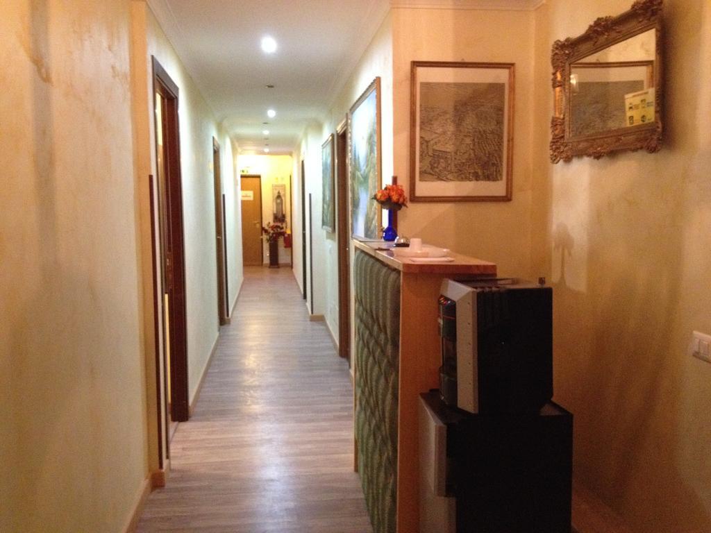 Tiburtina Guesthouse Roma Ngoại thất bức ảnh