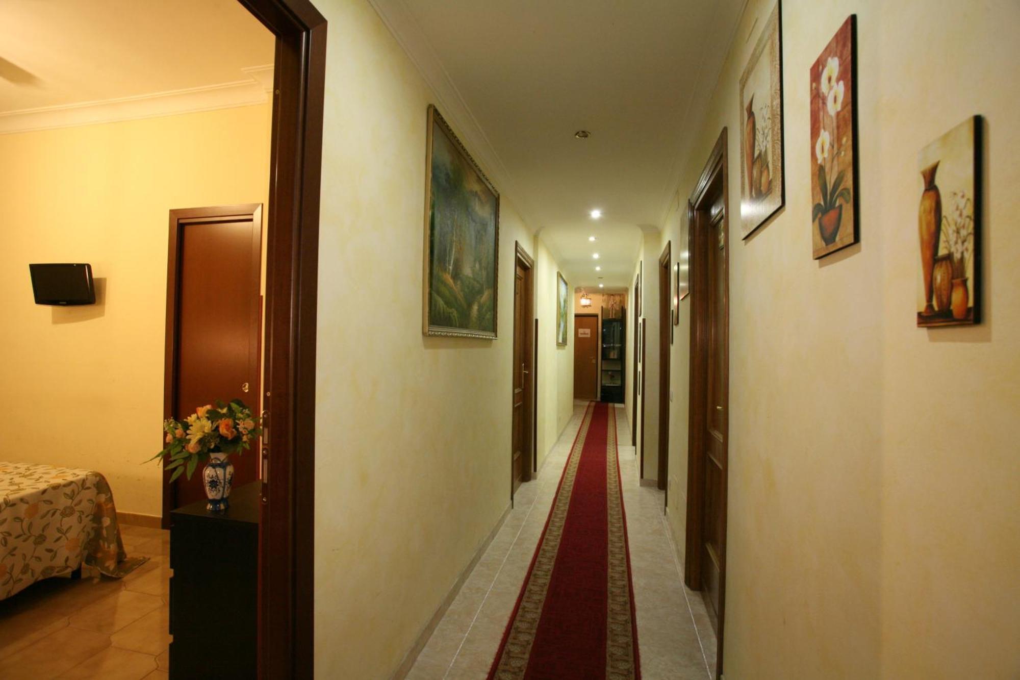 Tiburtina Guesthouse Roma Ngoại thất bức ảnh