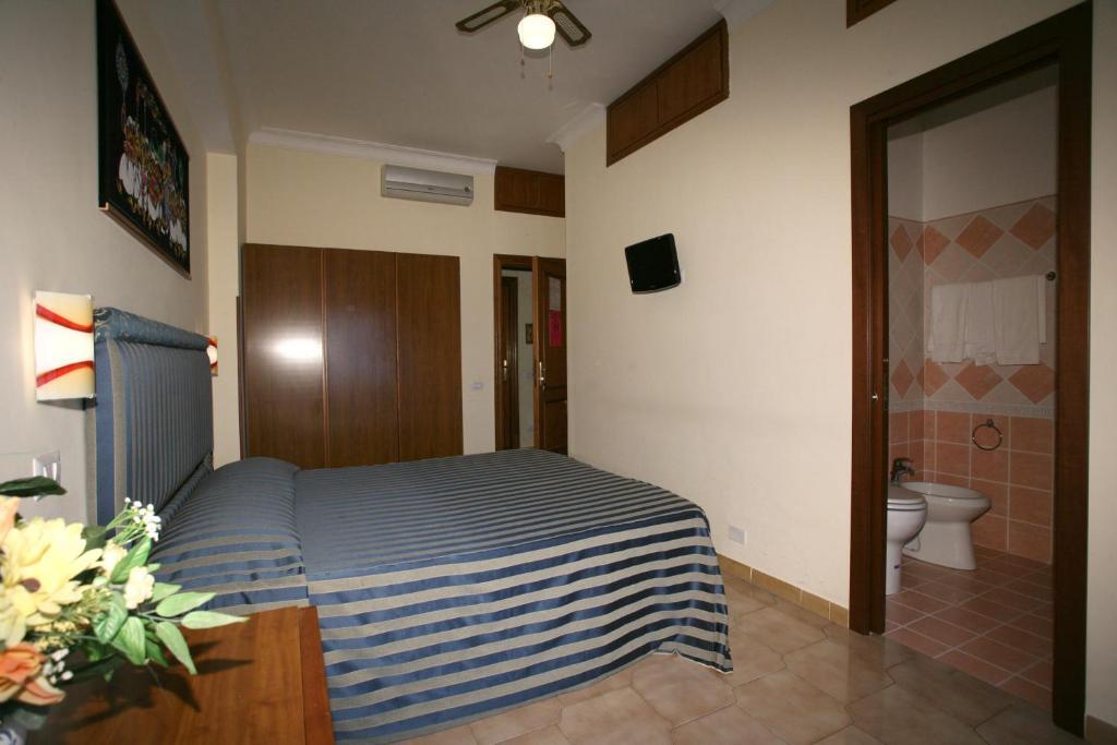 Tiburtina Guesthouse Roma Ngoại thất bức ảnh